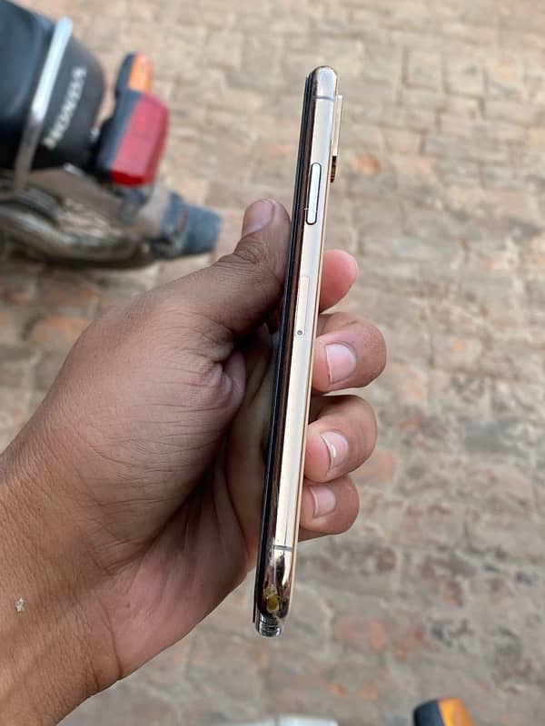 iphone xs pta aproved 3