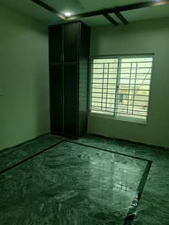 Sapret flat for rent Model town phs 1