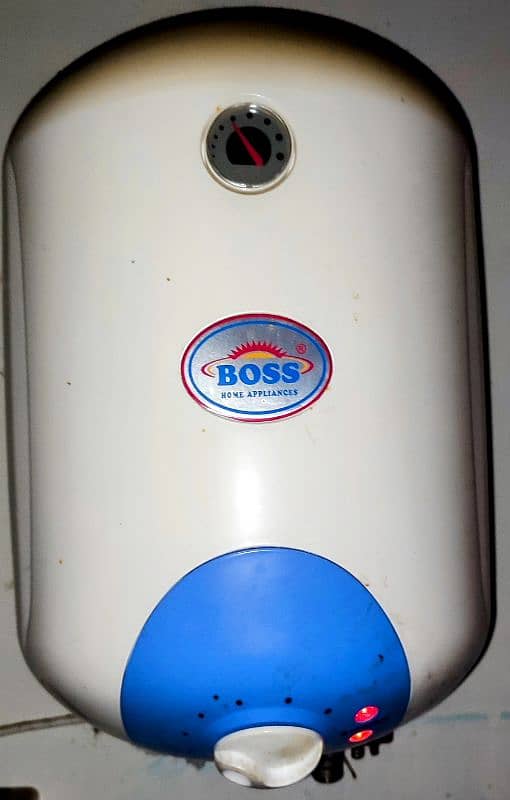 [USED] 10L Boss Electric Geyser for Sale 0