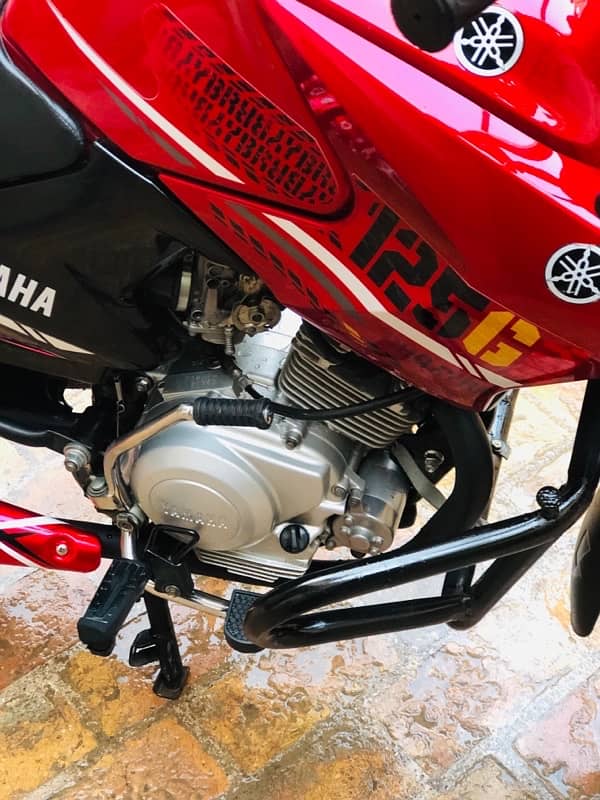 Yamaha YBR G 125cc Red 7