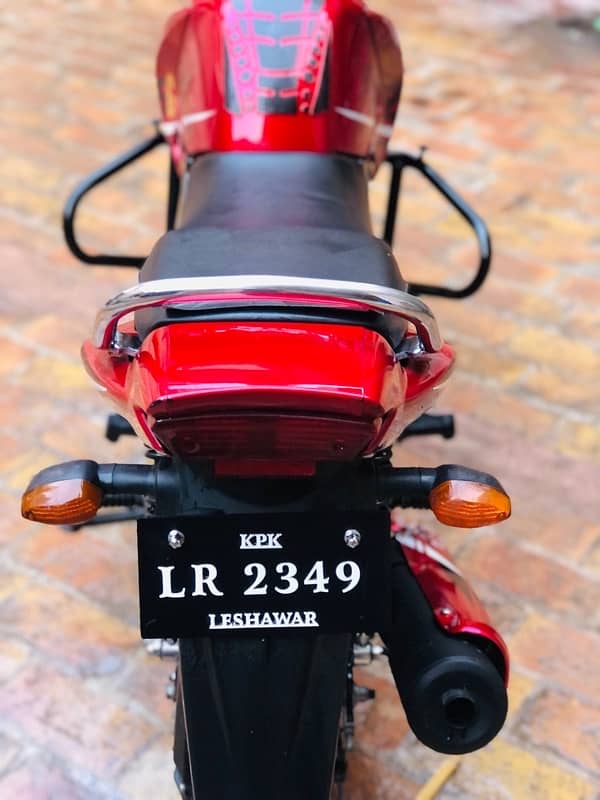 Yamaha YBR G 125cc Red 8