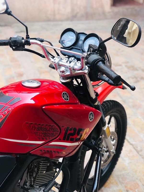 Yamaha YBR G 125cc Red 10