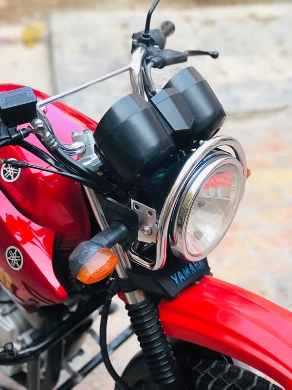 Yamaha YBR G 125cc Red 13