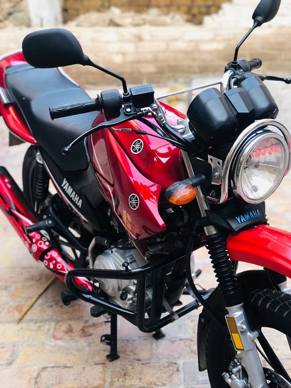 Yamaha YBR G 125cc Red 15