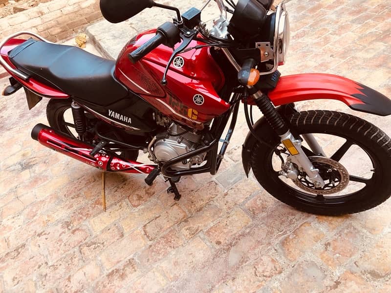 Yamaha YBR G 125cc Red 19