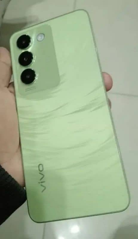 vivo y100 10/10 condition 0