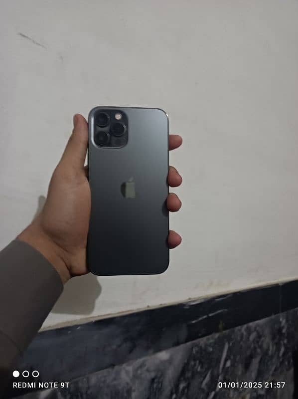 I phone 12 pro max 128 GB 0