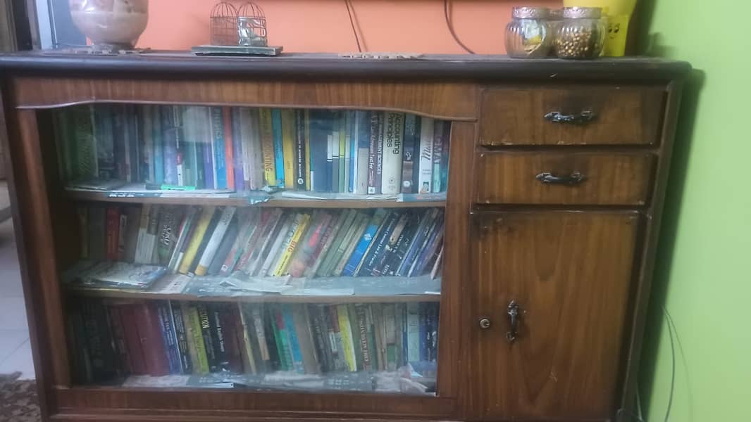 Books and crockery shelve 0