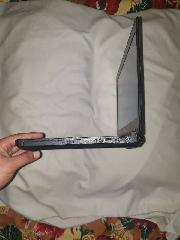 Dell Laptop Cori i5 4th Generation 5