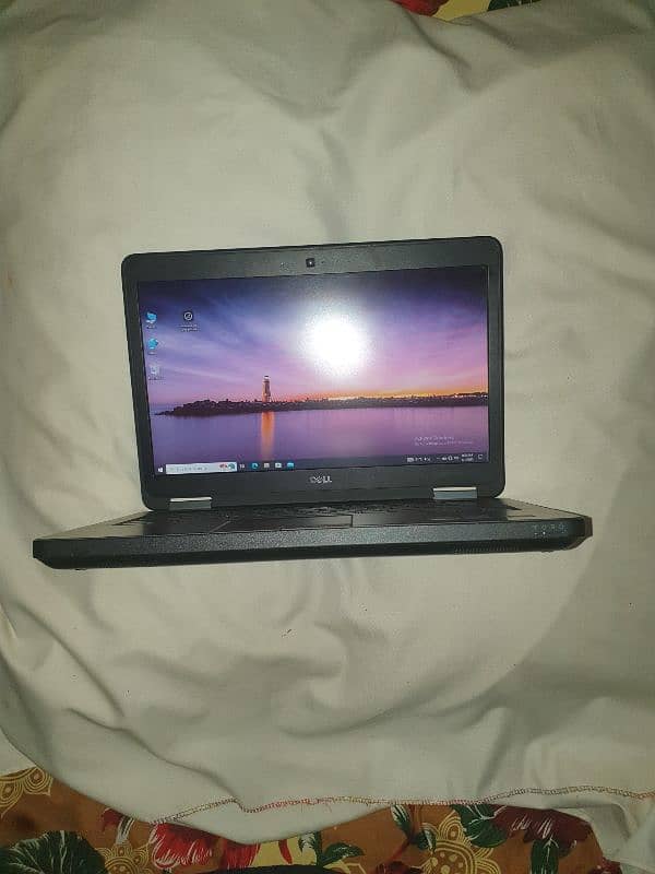 Dell Laptop Cori i5 4th Generation 7