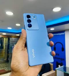 v29 this is a Batter device vivO 10/10 condition full box