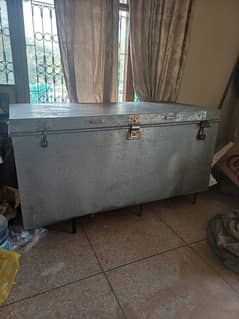 Trunk peti for sale full size