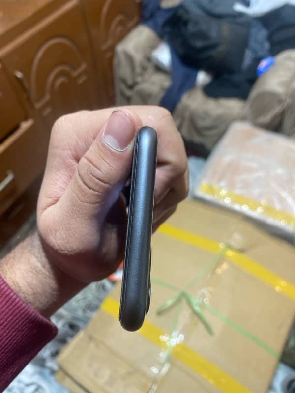 Iphone 11 PTA APPROVED DUAL PHYSICAL 6