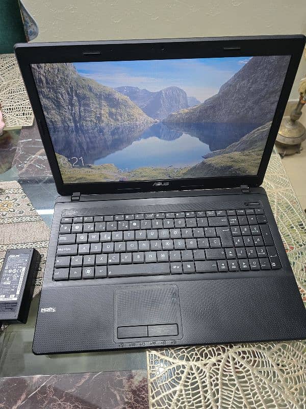 Asus laptop 1