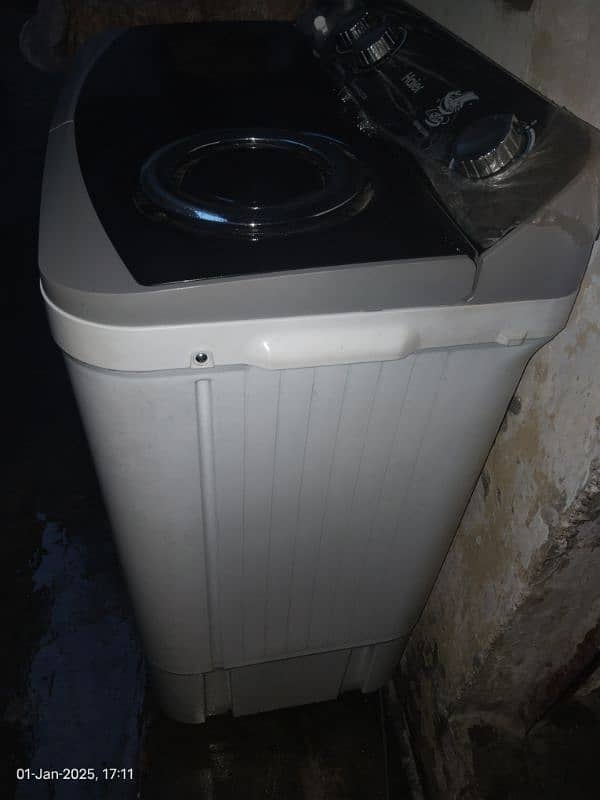 twin tub Haier one year used washing machine 2