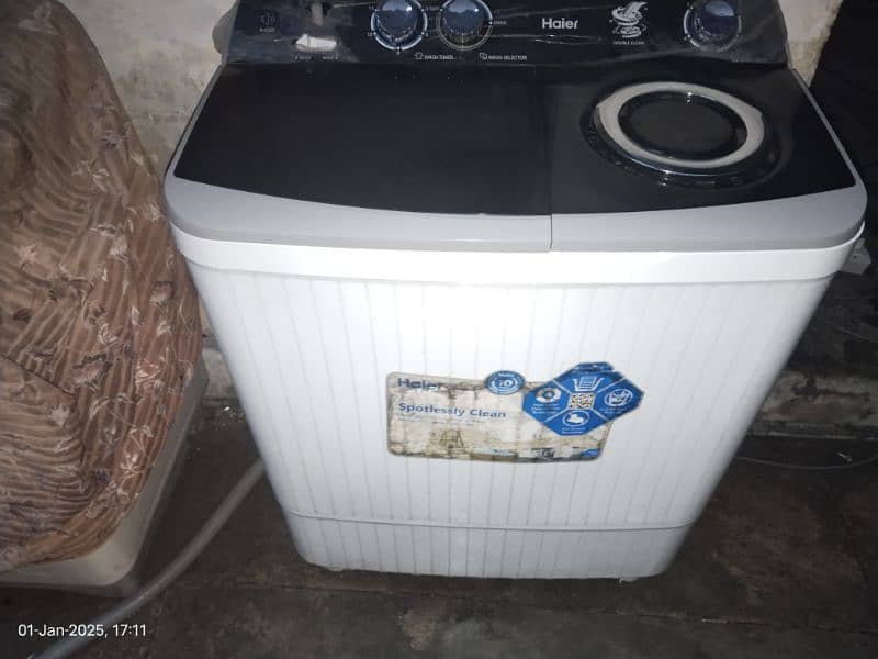 twin tub Haier one year used washing machine 3