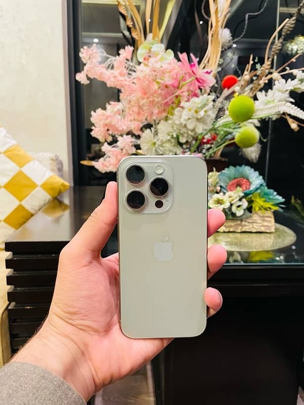 iPhone 15 pro 256gb 3