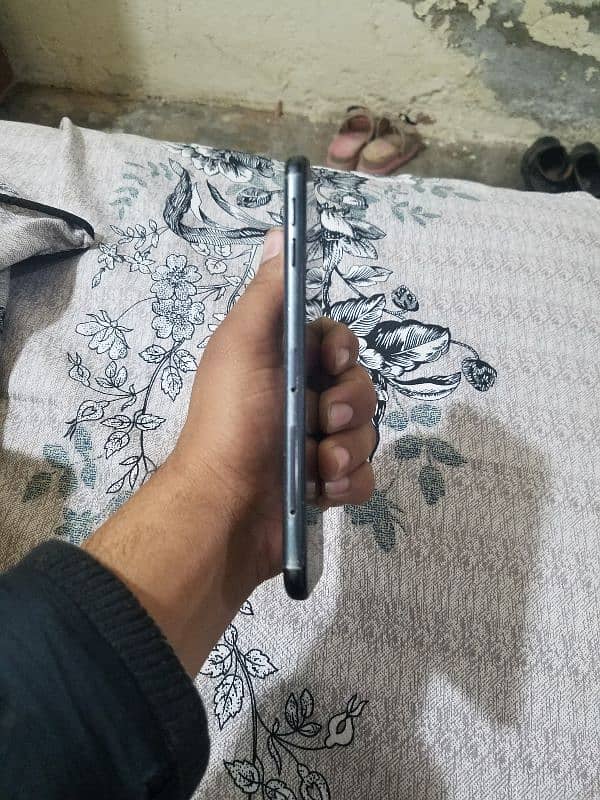 ok phone /3/32  ha koi mal ni fingerprint be okay hai PTA approved hai 5