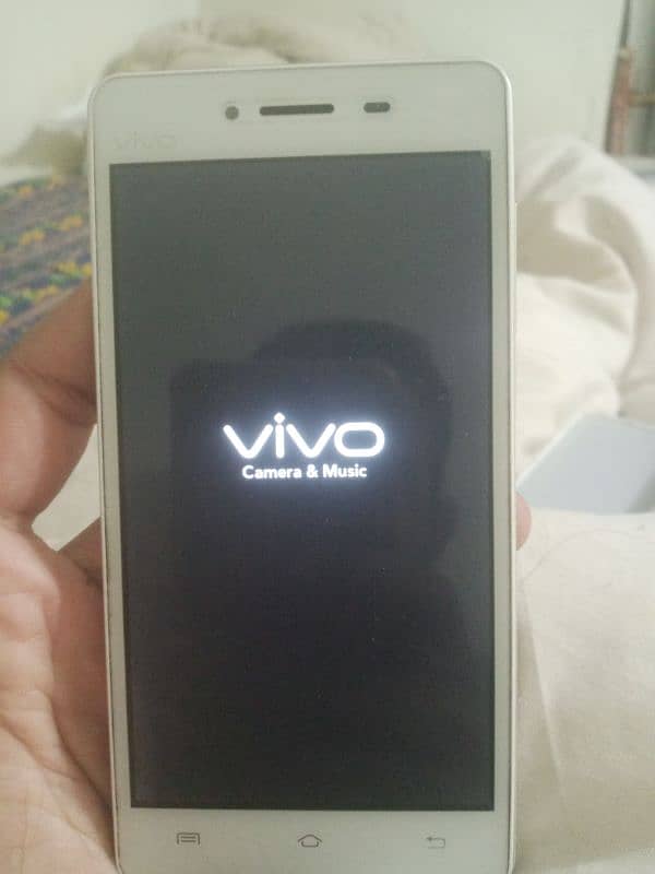 VIVO Y51A 4