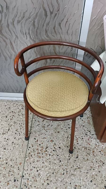 used dining table and chairs 2