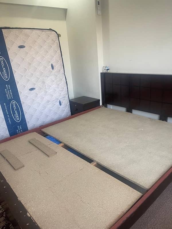 Used double bed with mattress and side tables for sell 11