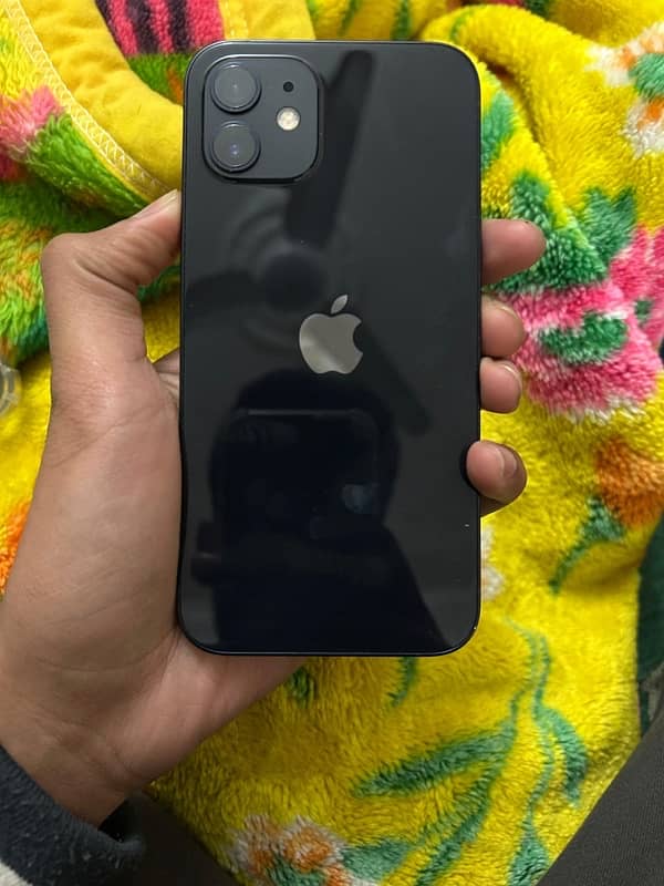 Apple IPhone 12 Black Color 1