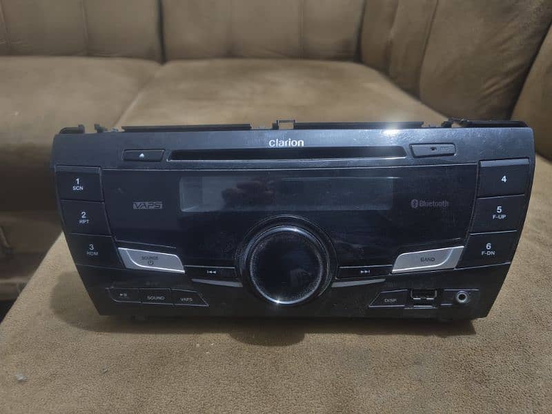 Clarion Genuine CD deck for Toyota corrola Gli/xli 0