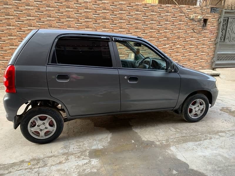 Suzuki Alto 2011 3