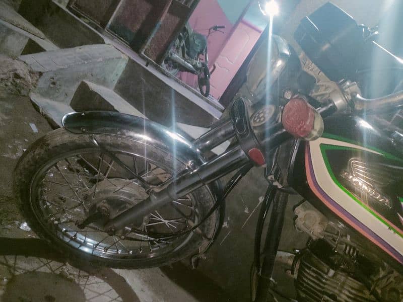 Honda cg 125 for sale koi froud nahi hai Whatsapp number 03222805080 3