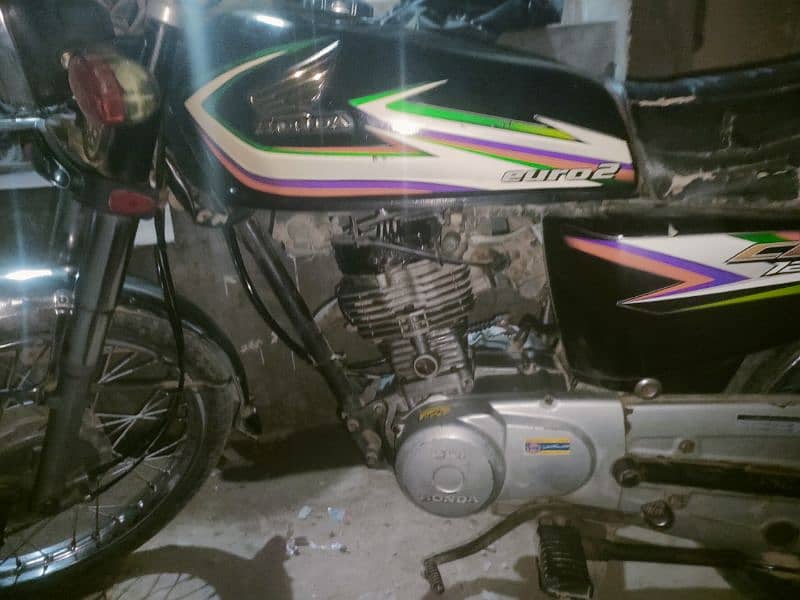 Honda cg 125 for sale koi froud nahi hai Whatsapp number 03222805080 4