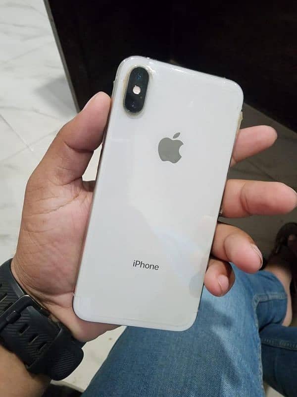 Iphone XS 256 gb white color 4