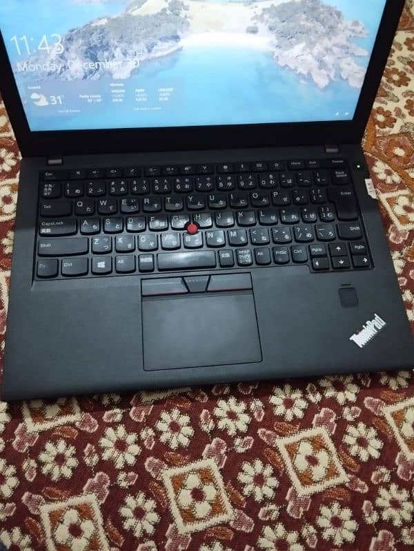 Lenovo Thinkpad core i5 6th generation X270 1