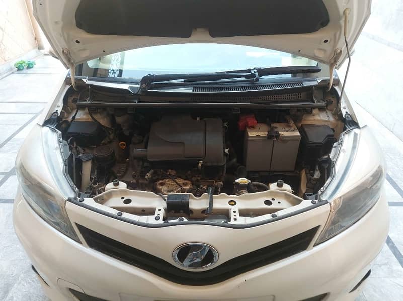 Toyota Vitz 2013 9