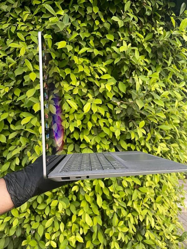 Microsoft surface laptop 2