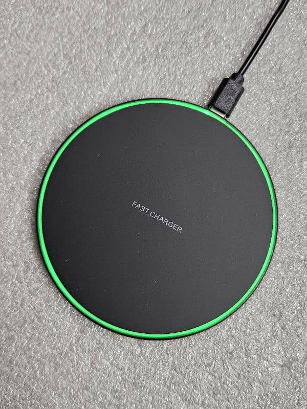 Fast Wireless Charger 20W 1