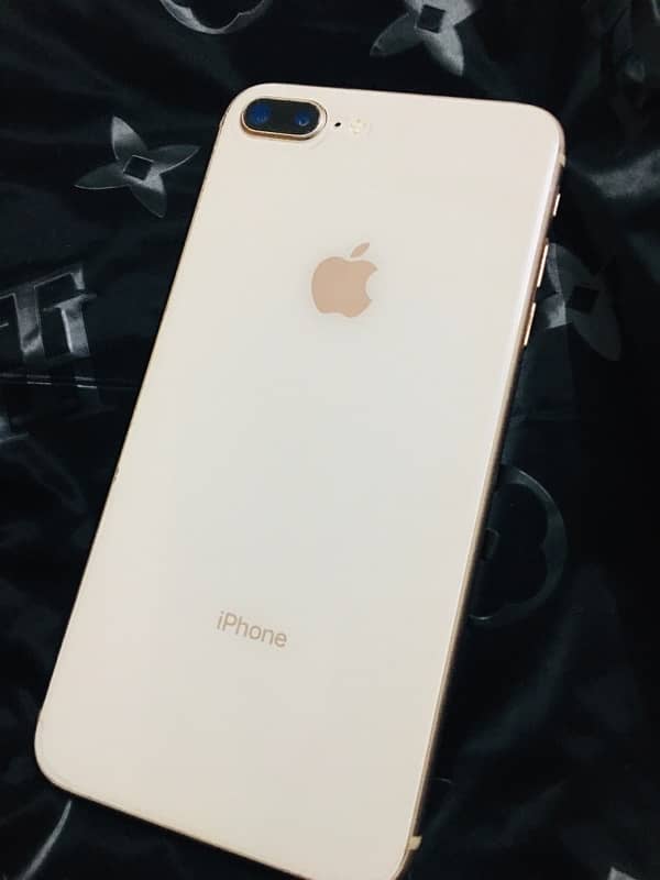 IPHONE 8Plus 1