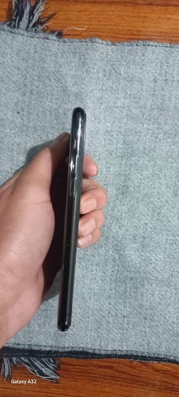 i phone 11 pro 256gb 91 health total geniuen double  pTA approved 2