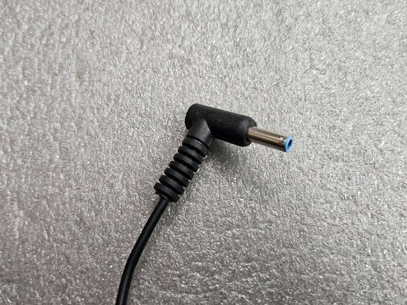 Branded HP Blue Pin Charger 2