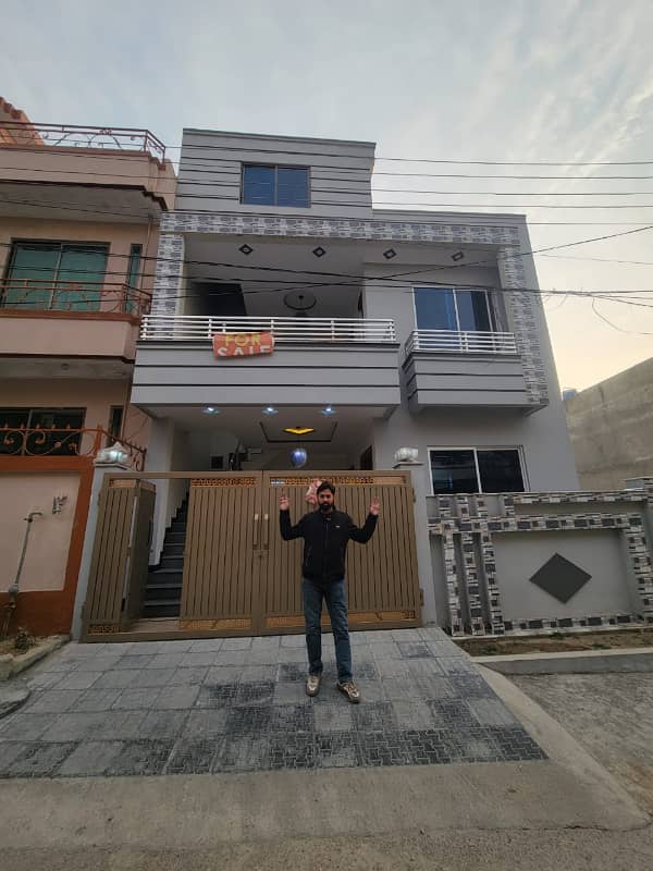 5 Marla House very good place Brand new very beautiful hot location house for sale in Pakistan Town phase 2 Near PWD Markaz 1