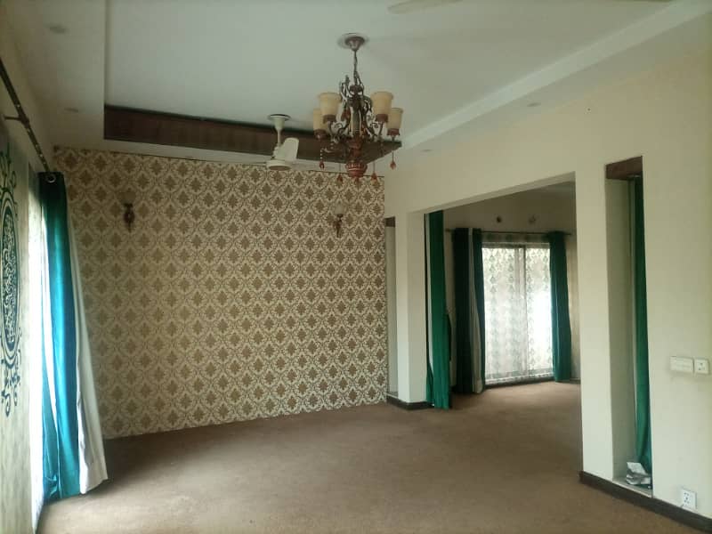 1 kanal well maintained facing park house for rent 10