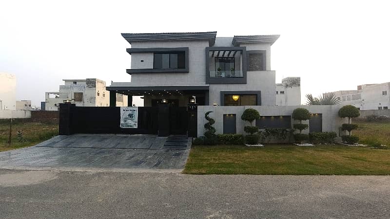 1 Kanal House Ideally Situated In DHA Phase 7 - Block T 0