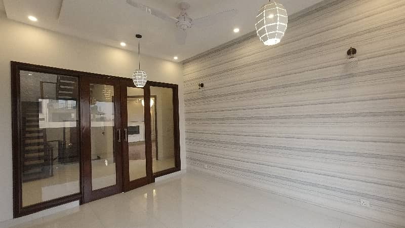 1 Kanal House Ideally Situated In DHA Phase 7 - Block T 7