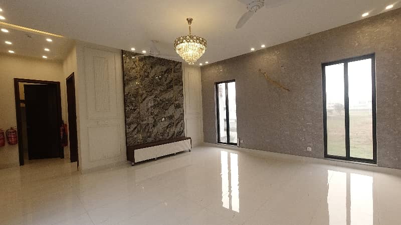 1 Kanal House Ideally Situated In DHA Phase 7 - Block T 23