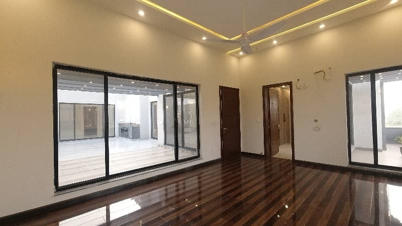 1 Kanal House Ideally Situated In DHA Phase 7 - Block T 26