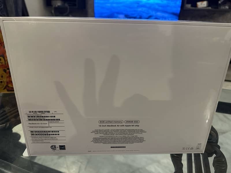 MacBook Air m1 brand new 1