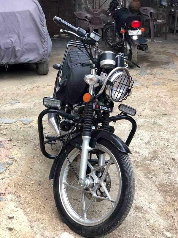 Suzuki GS150SE 2