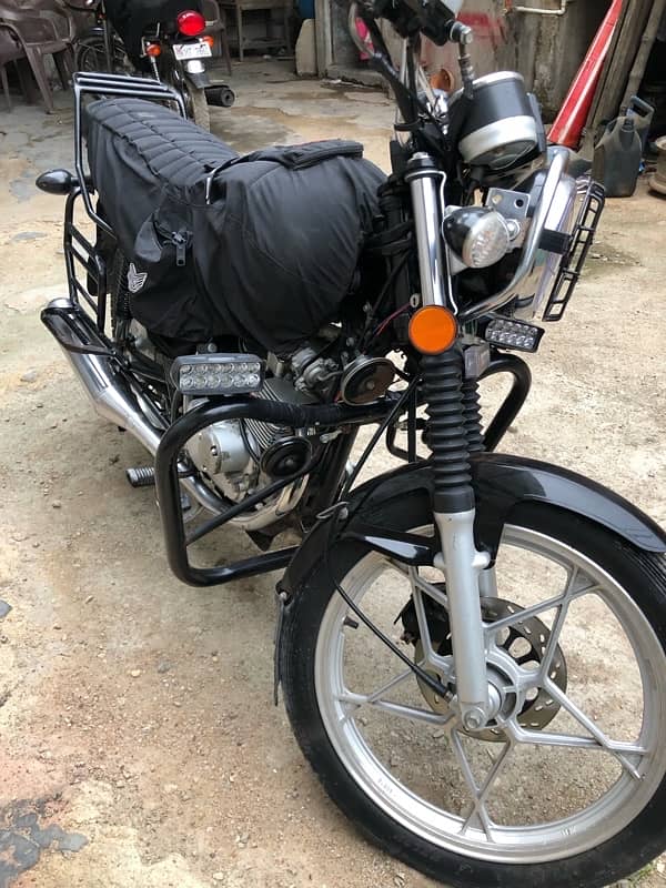 Suzuki GS150SE 4