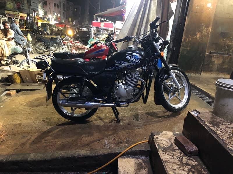 Suzuki GS150SE 6