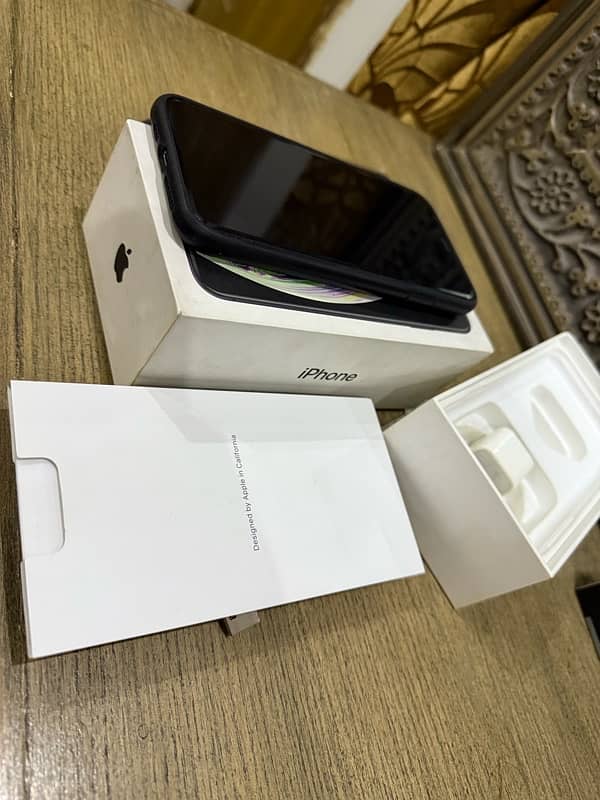 Iphone XS Max 256gb PTA Approved First Hand Genuine phone 0