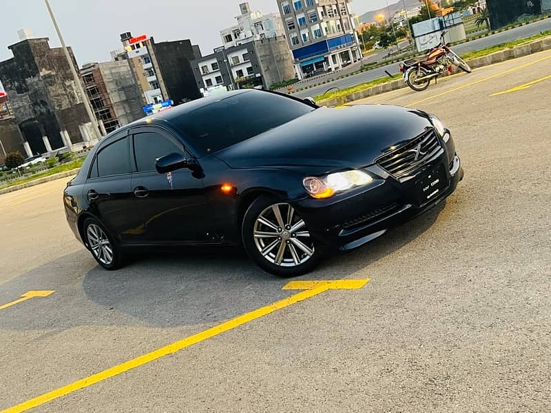 Toyota Mark X 2005 in Excellent condition 4